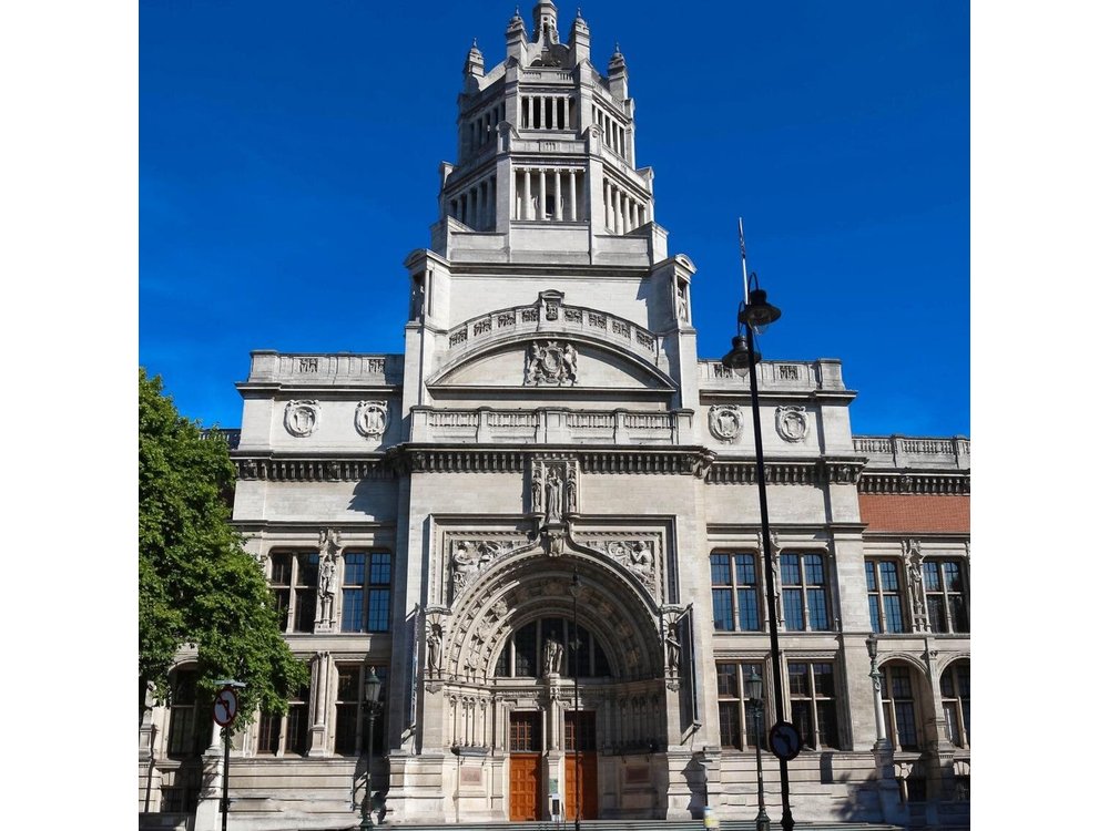 V&A Victoria and Albert Museum Guided Tour in South London