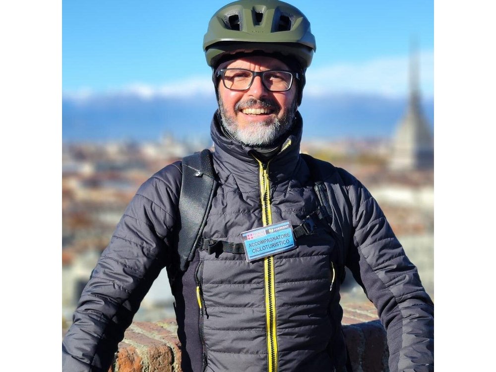 Private Historical and Cultural Bike Tour in Turin with a Guide