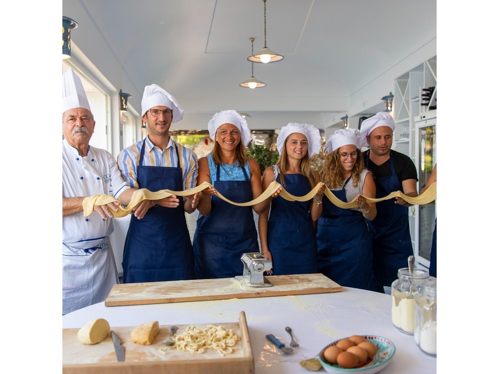 Cooking class: Pasta & Tiramisù with lunch in Amalfi Coast!