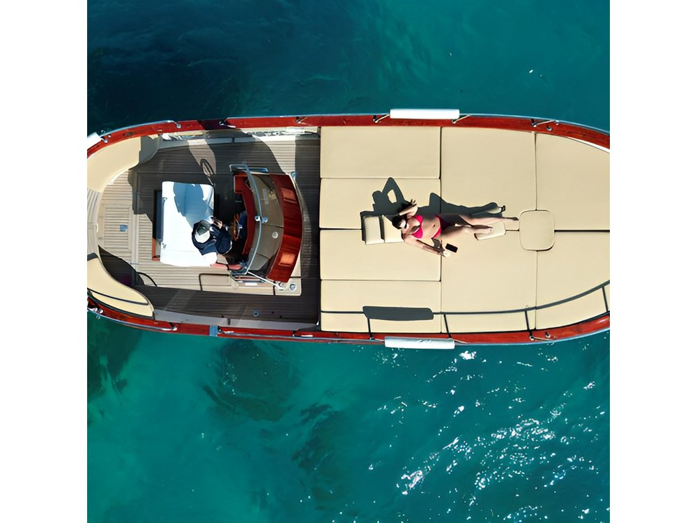 Capri Samba Boat Tour, Sail in Style by Boat.