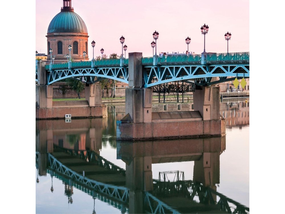 Toulouse Scavenger Hunt & Highlights Self-Guided Walking Tour