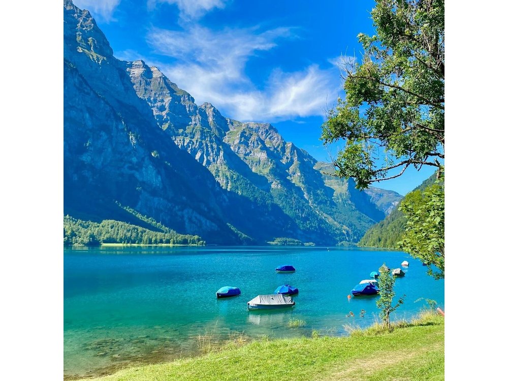 From Zurich: Breathtaking waterfall and lakes private tour