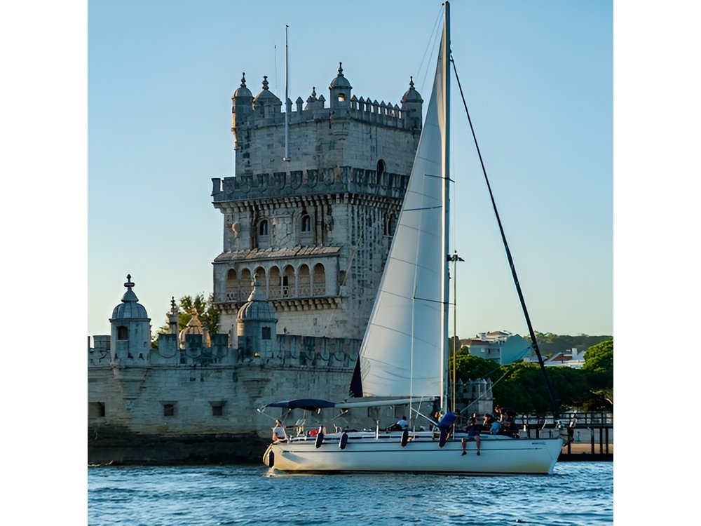 Romantic Private Sailboat in Lisbon for couples