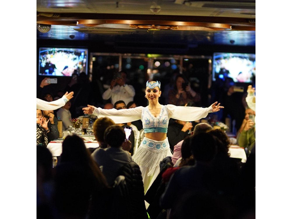 ISTANBUL: Dinner Cruise On The Bosphorus with Turkish night show