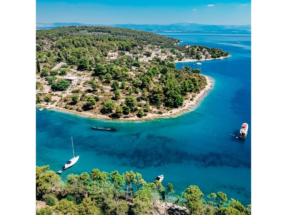 Blue Lagoon, Borkko Beach & Šolta with lunch & drinks from Split