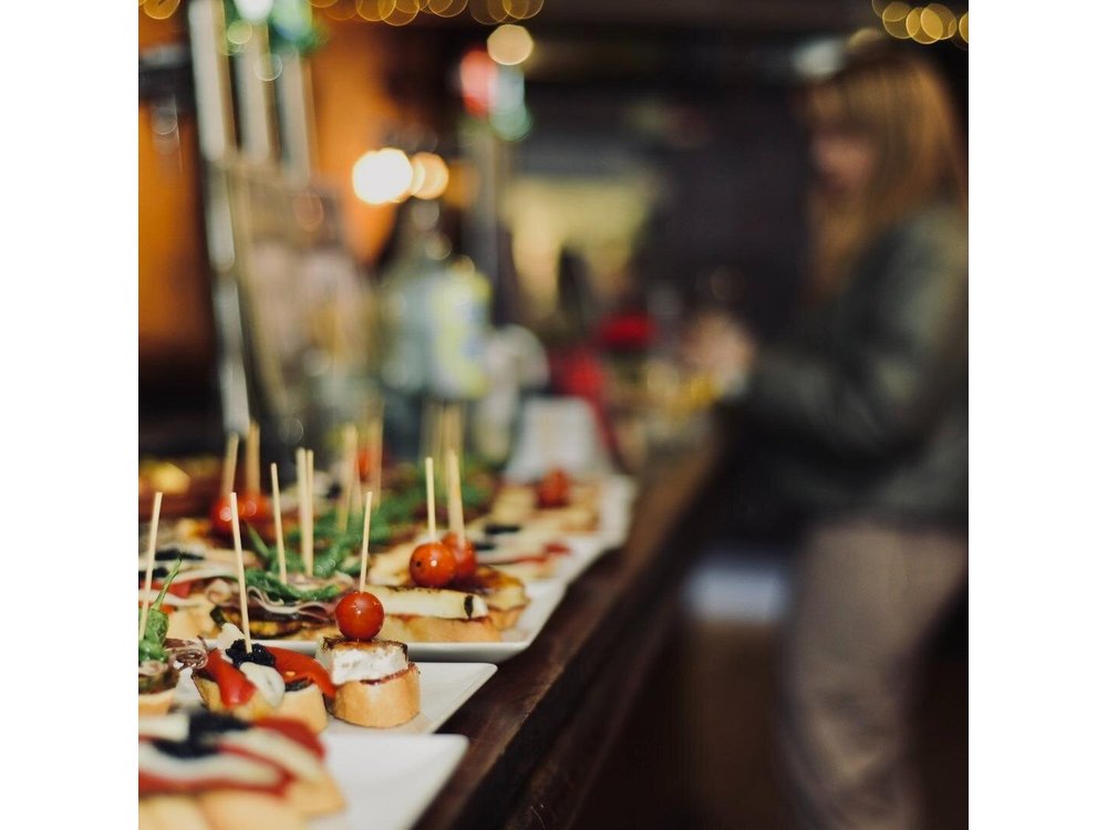 Barcelona Tapas Walking Tour: Food, Wine & History