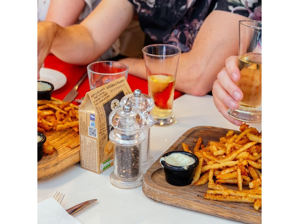 Dublin Private Walking Food Tour With Locals with 10 Tastings