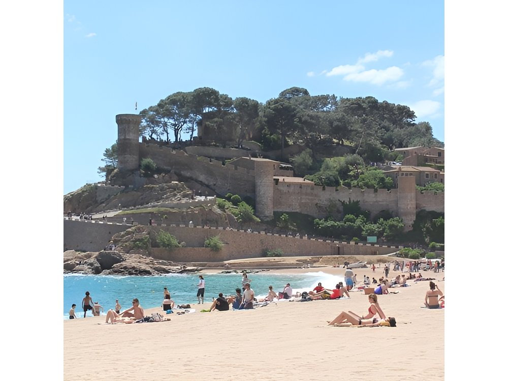 Costa Brava Beach Tour from Barcelona to Tossa de Mar