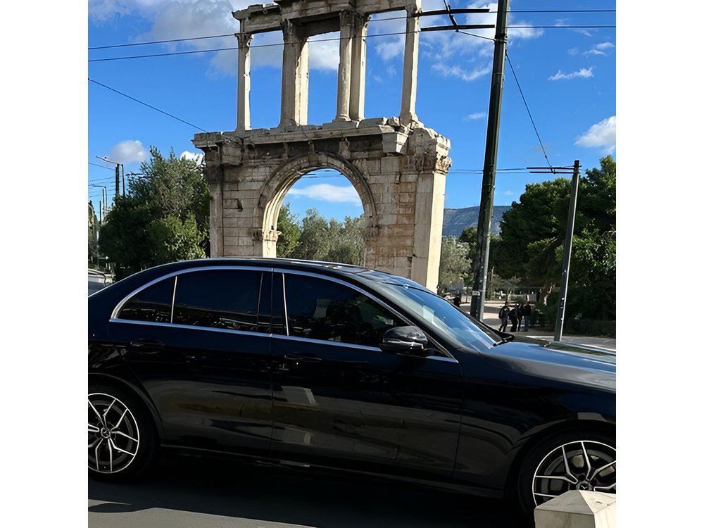 Athens Guided Tour with Electric Limousine