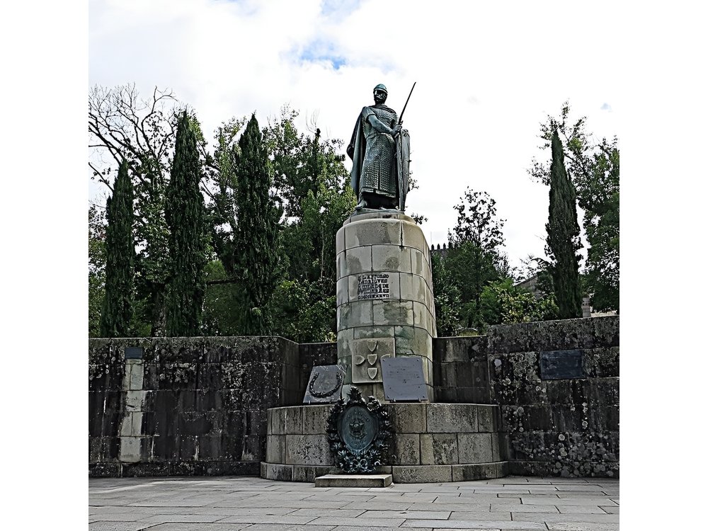 From Porto: Visit Guimarães & Braga with Lunch