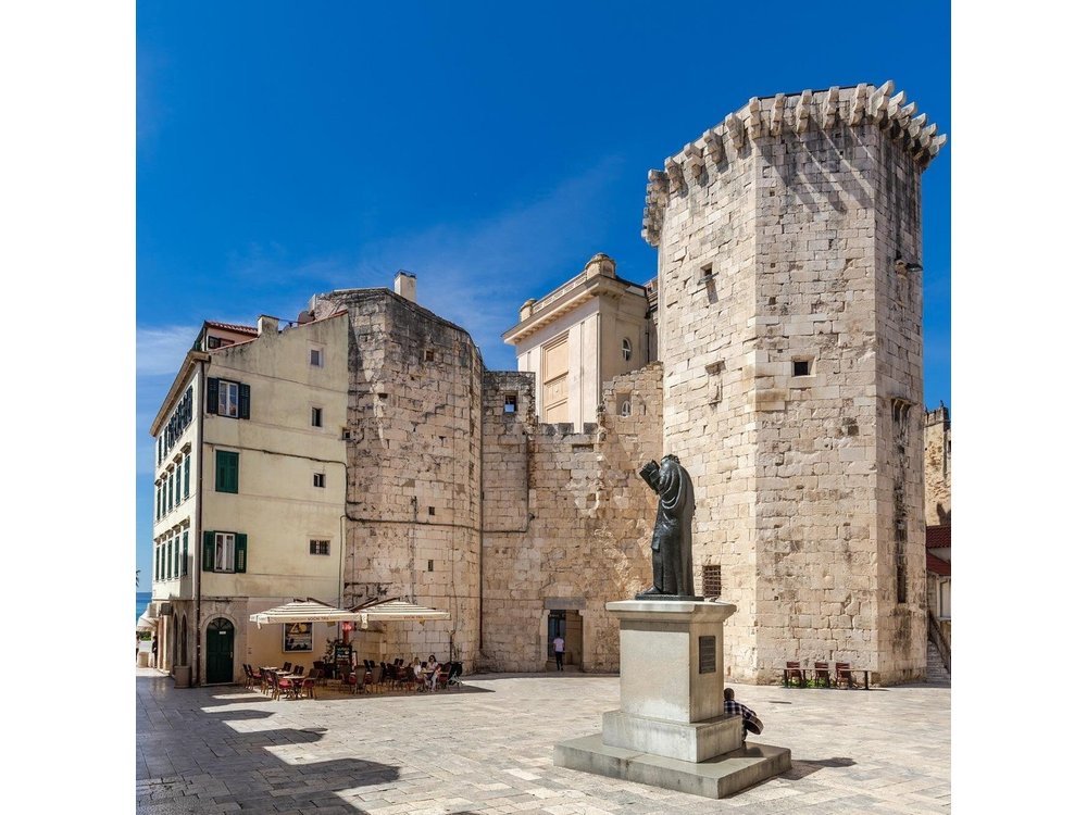 Diocletian's Palace Small Group Tour in Split