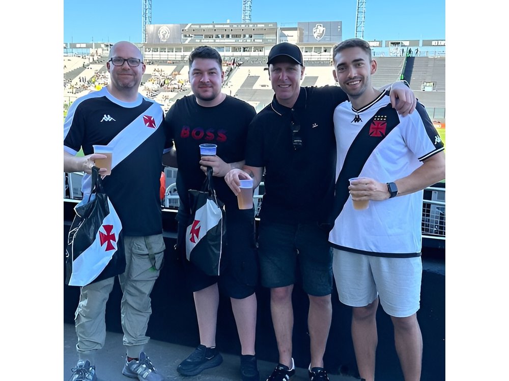 Rio de Janeiro: Join a Vasco da Gama soccer game with local guide