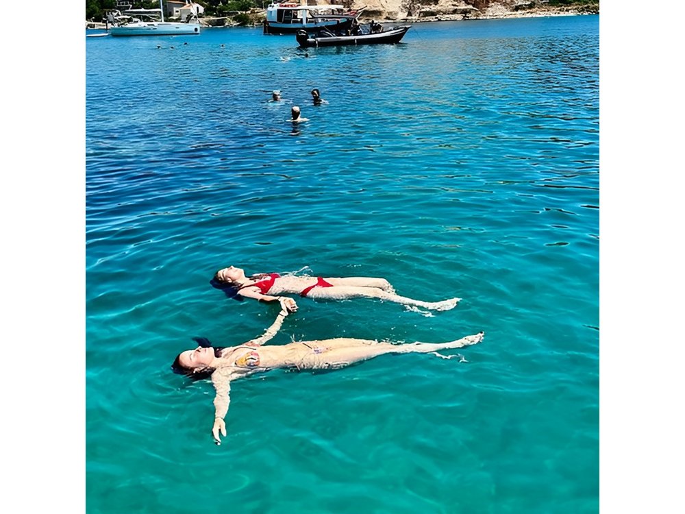 Private Tour from Split: Blue Lagoon & 3 Islands + Wine Included