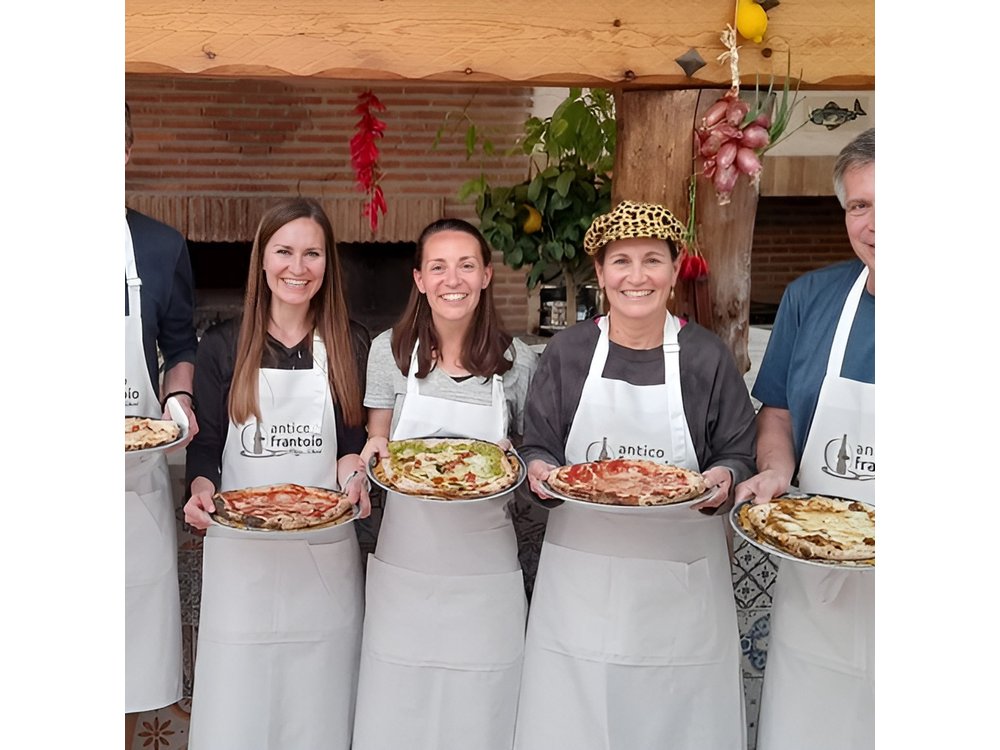Sorrento Pizza Making Class with Local Pizzaiolo Hands on 100%