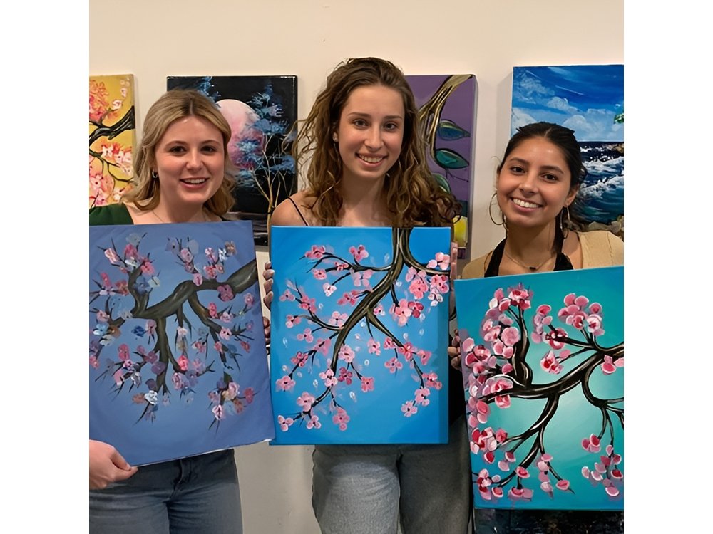 Paint & Wine Workshop in an Art Studio in Barcelona