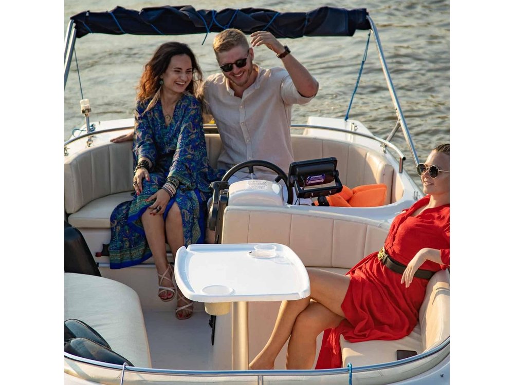 Private Cruise on Vistula in Warsaw for 4 with our Helmsman