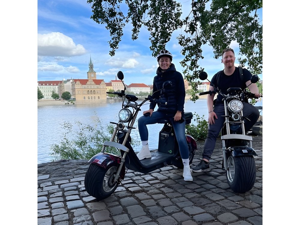 Guided sightseeing e-scooter tour of Prague: 2 hours