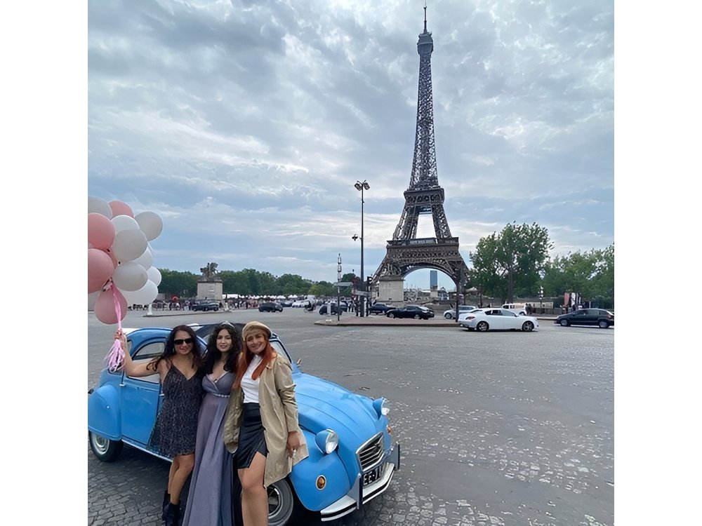 Discover Paris in Style Aboard a Classic French Vintage Car!