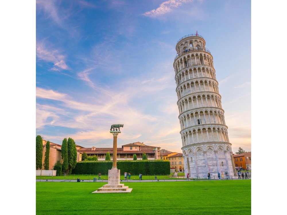 Pisa Scavenger Hunt & Highlights Self-Guided Walking Tour