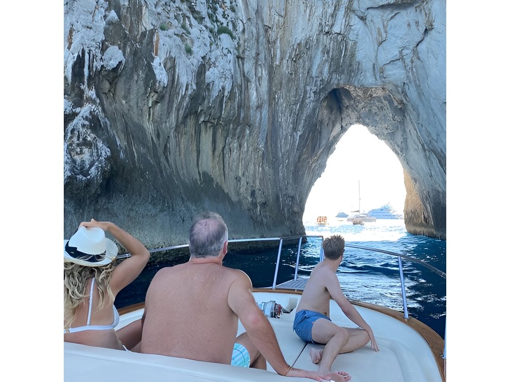 Full-Day Private Guided Boat Tour in Capri.