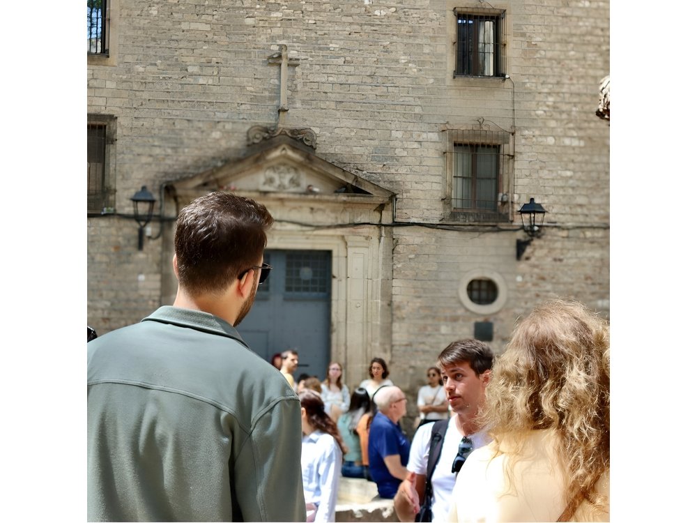 Barcelona Walking Tour: Explore Top Sights & Hidden Gems