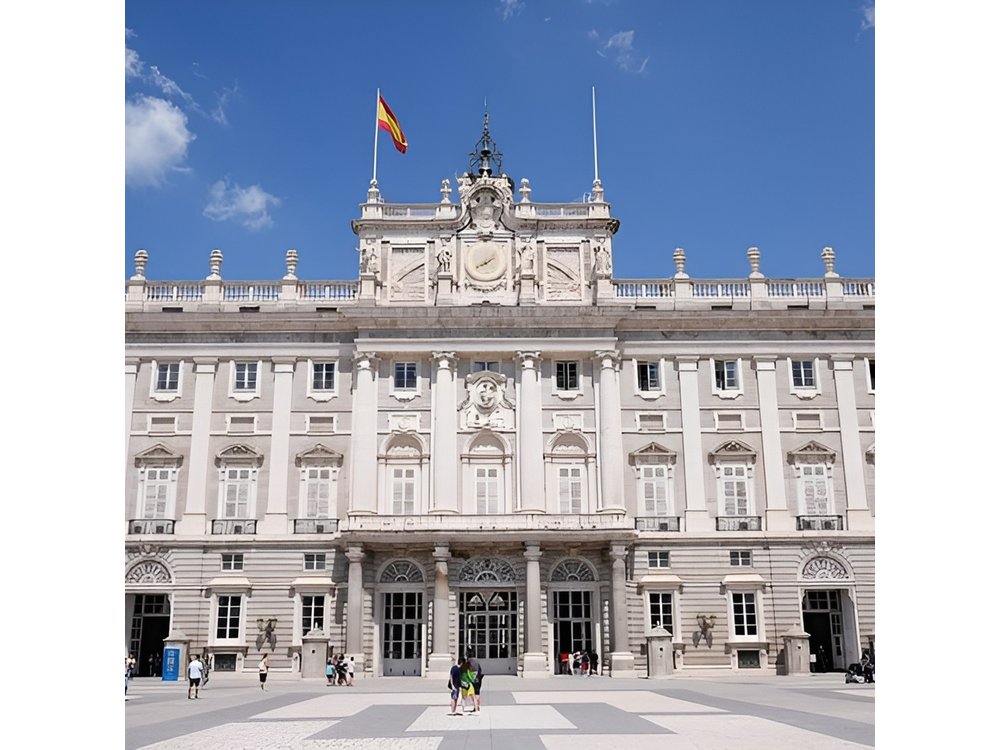 Royal Palace of Madrid Early Entrance Tour Skip-The-Line Ticket