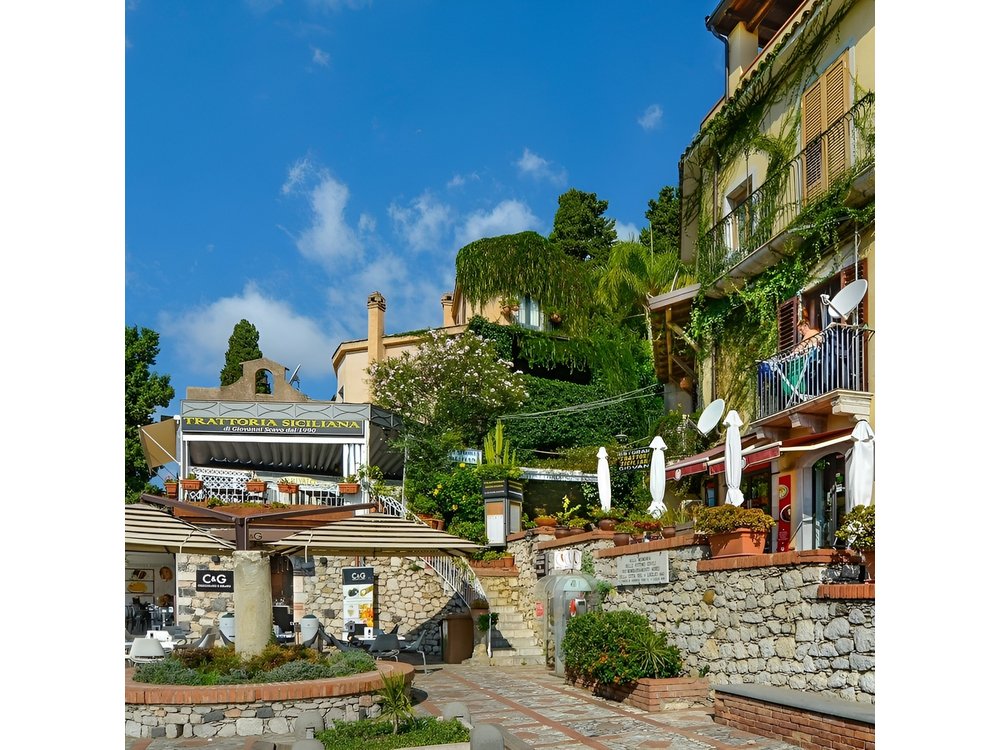 Taormina Walking Tour: Explore Top Sights & Hidden Gems