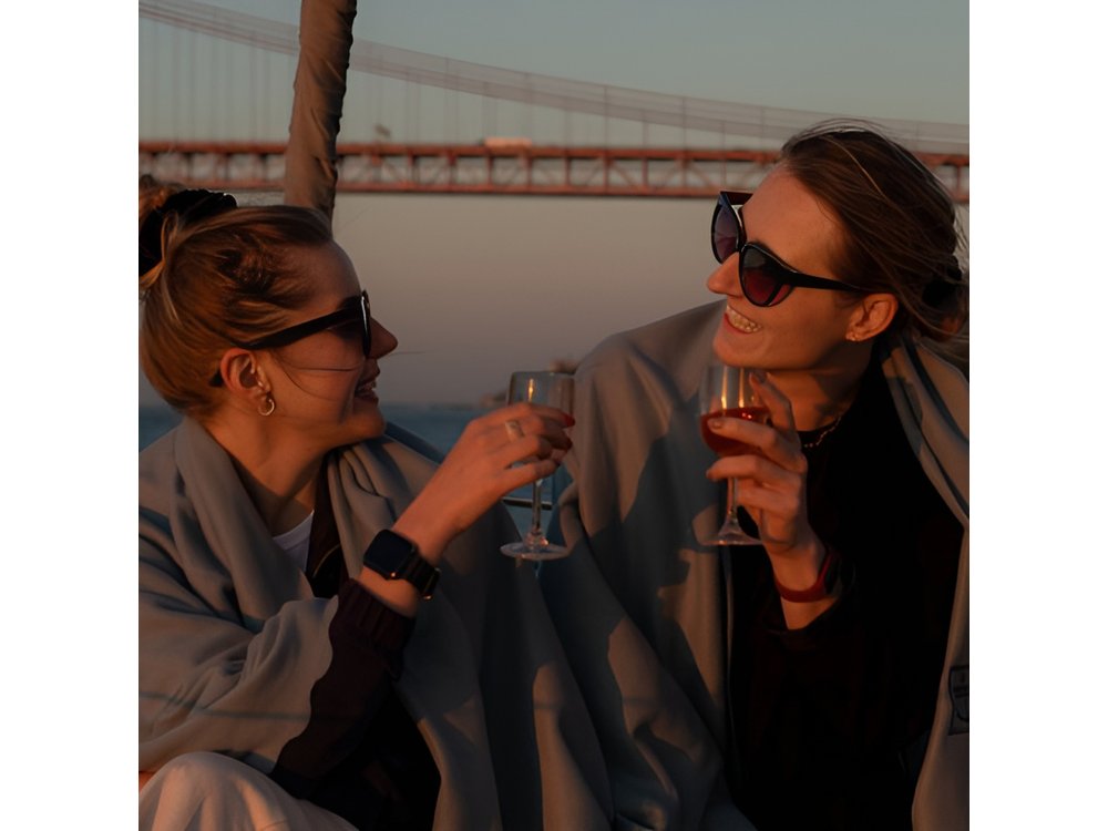 Lisbon Sunset and Day Boat Cruise Tour With Drinks Included