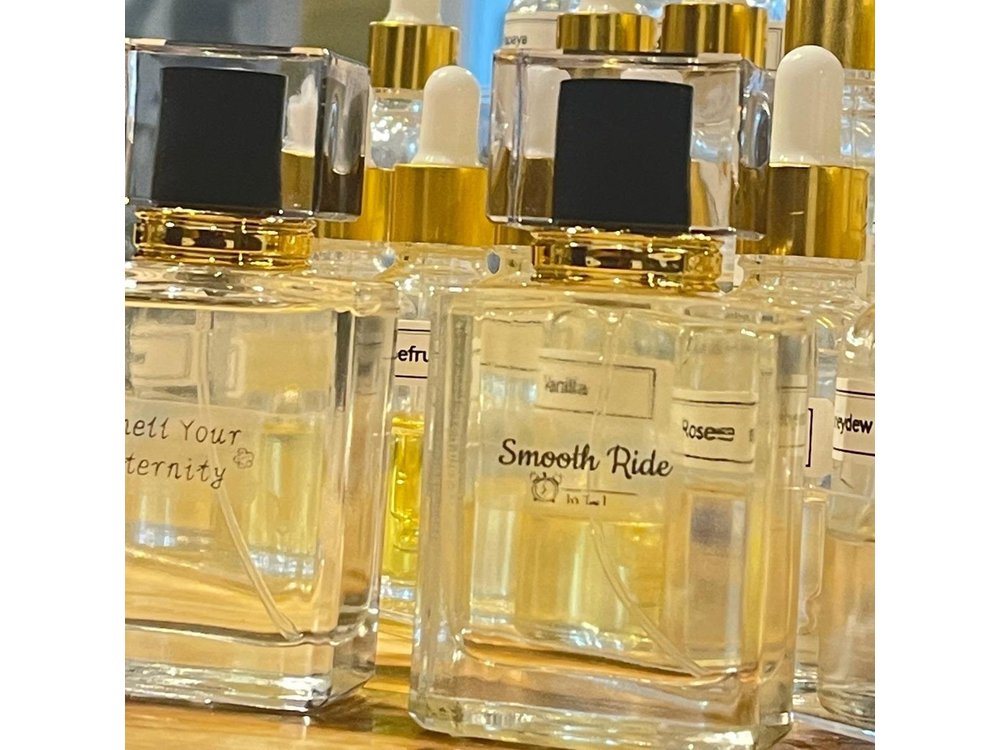 Chicago Perfume Making Classes on Magnificent Mile