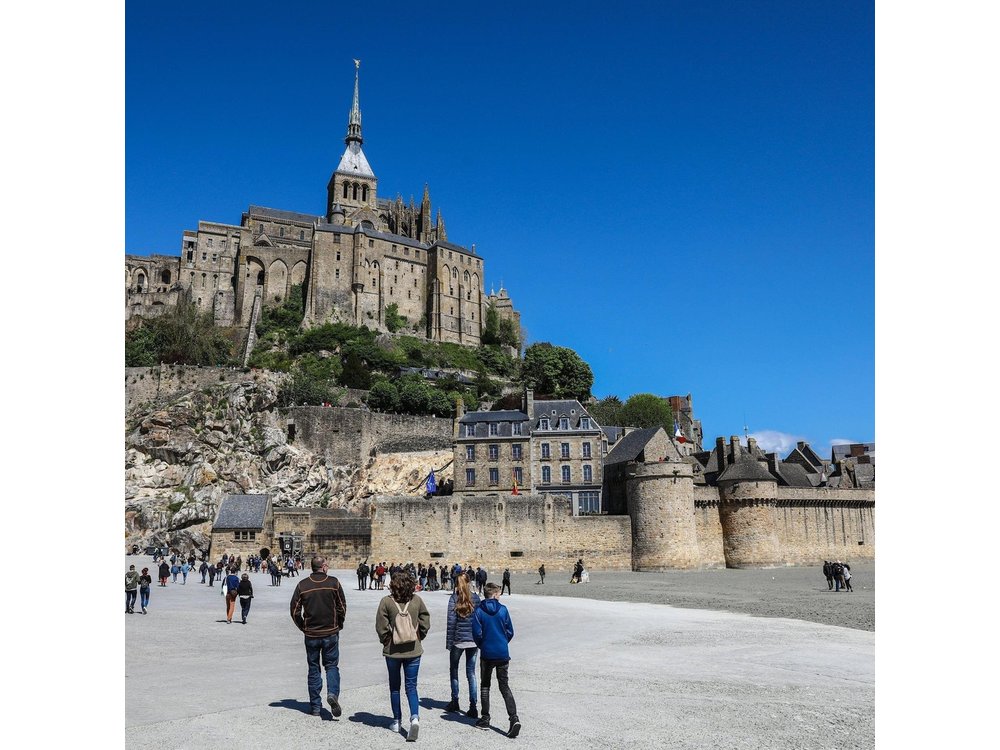 Mont Saint-Michel and Honfleur Private Trip from Paris