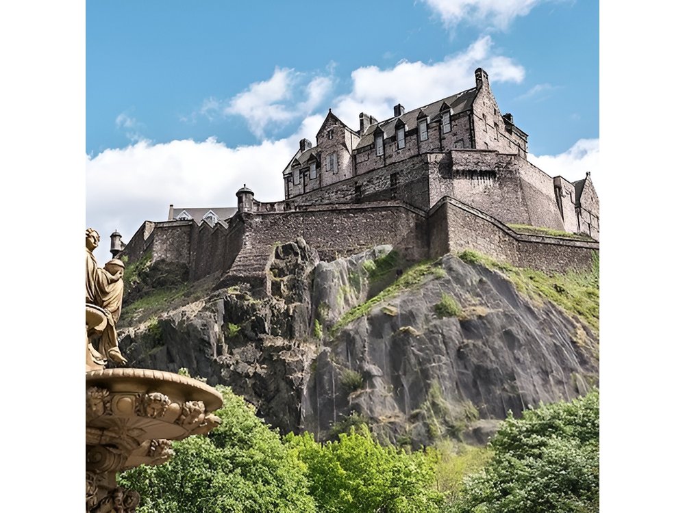 Harry Potter's Edinburgh Tour and House of Illusions Experience