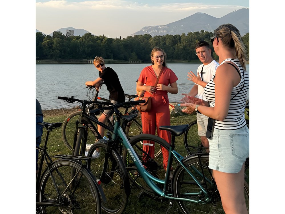 Bike or E-Bike Tour Tirana: Highlights & Grand Park Guided Cycle
