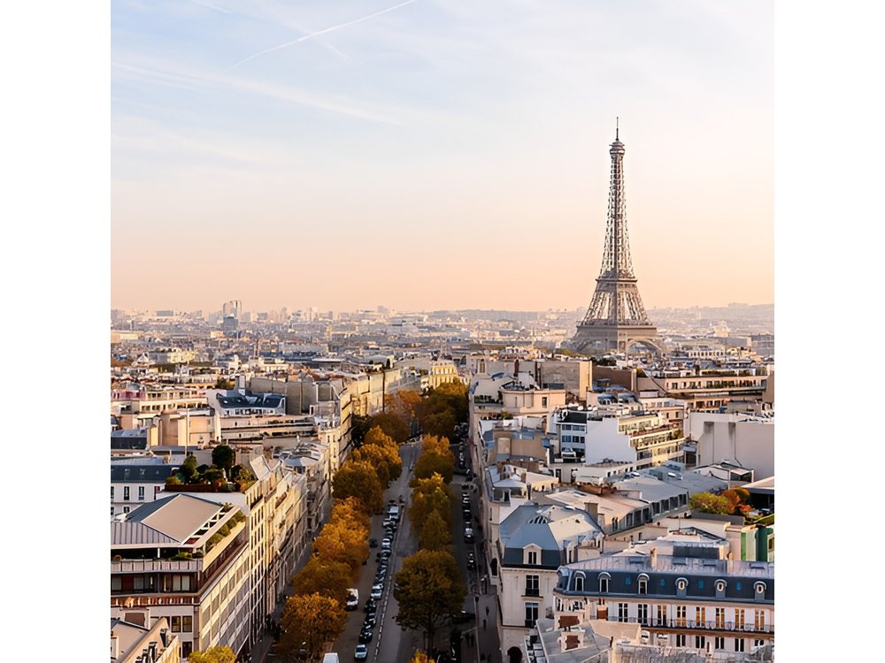 Paris Explorer Rail Tour from London with Paris Sightseeing Bus