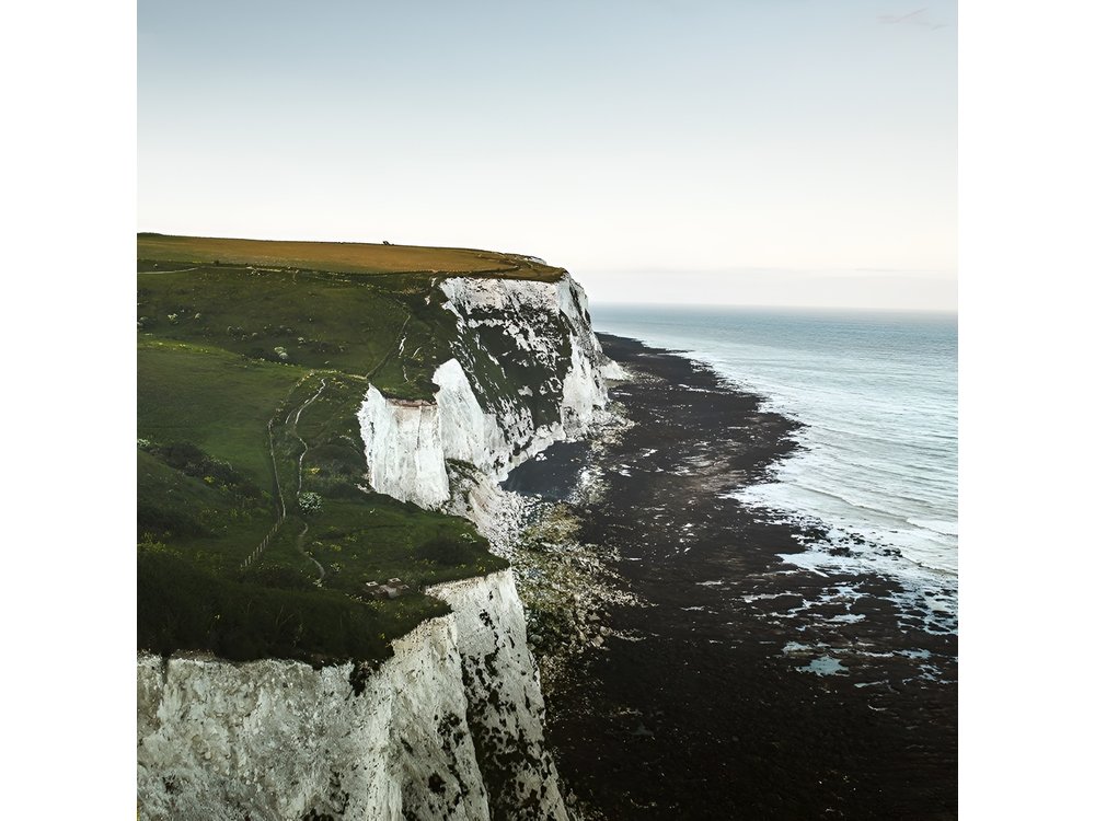 Iconic Cliffs of Dover and Kent Tour from London
