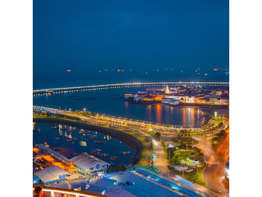 Discover Panama City by Night – Skyline, Casco & POI Experience