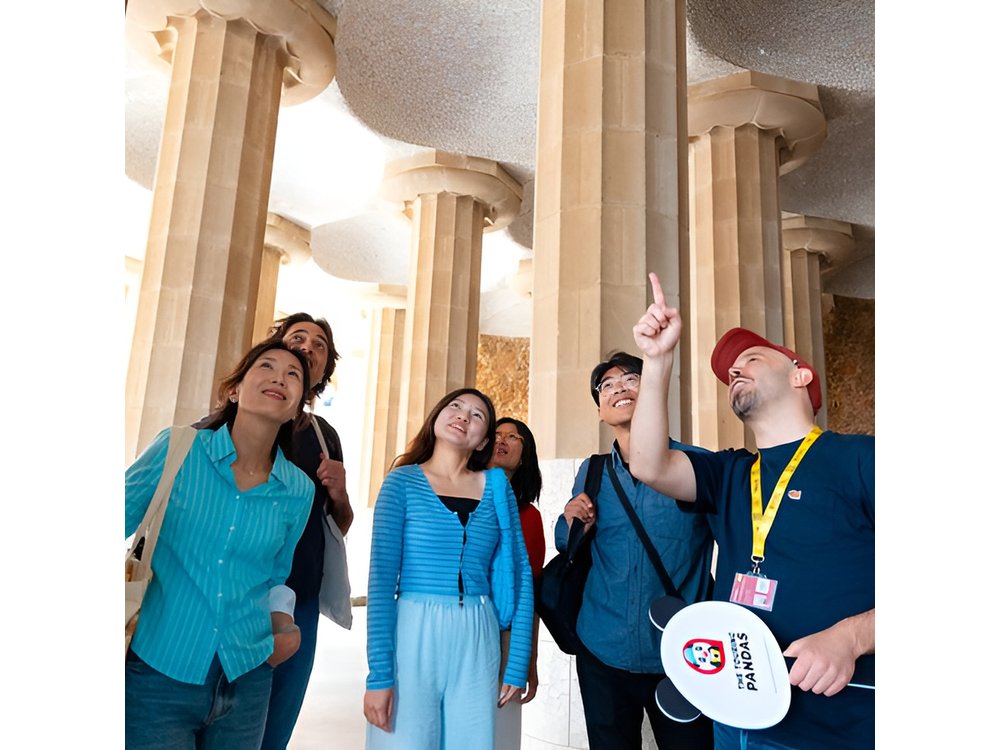 Guided Walking Tour in Park Güell Barcelona