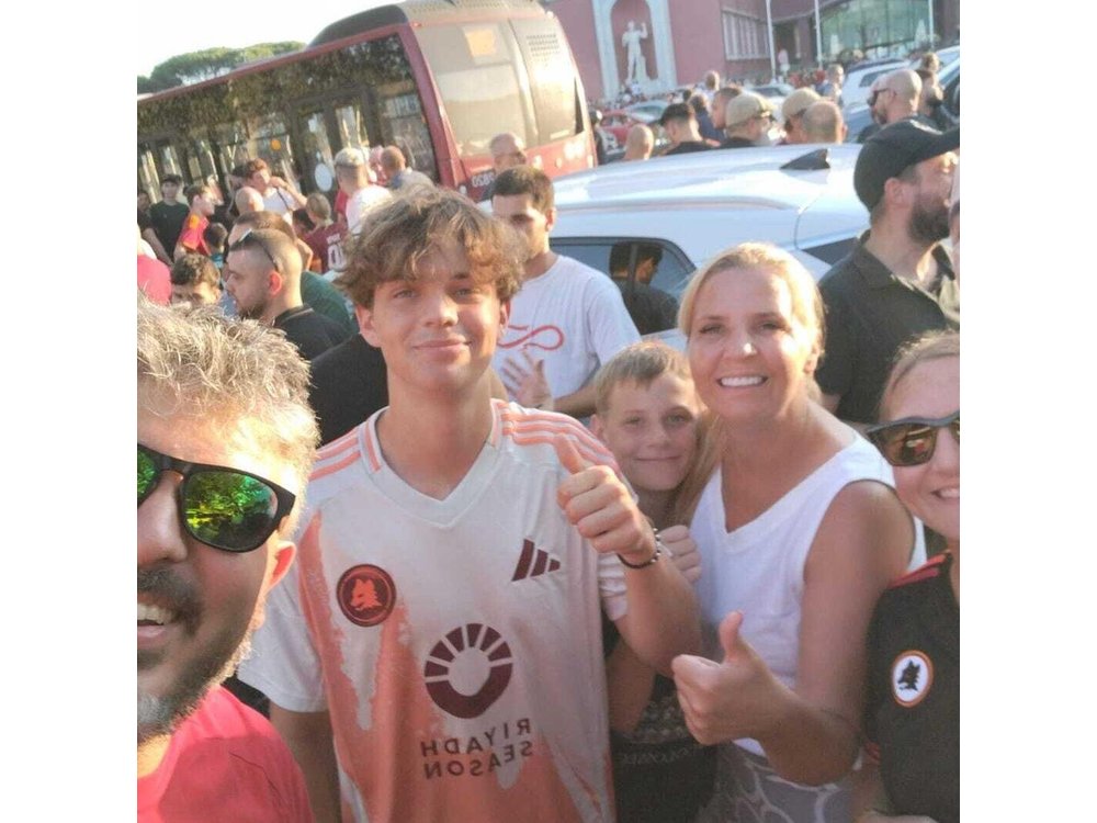 Rome: Attend an AS Roma or Lazio football game with a local fan