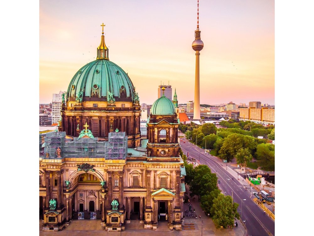 Deluxe Shore Excursion to Berlin from Warnemunde Cruise Port