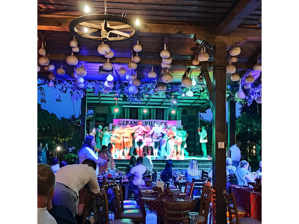 Bulgarian Dinner with Show from Nessebar and Sunny Beach