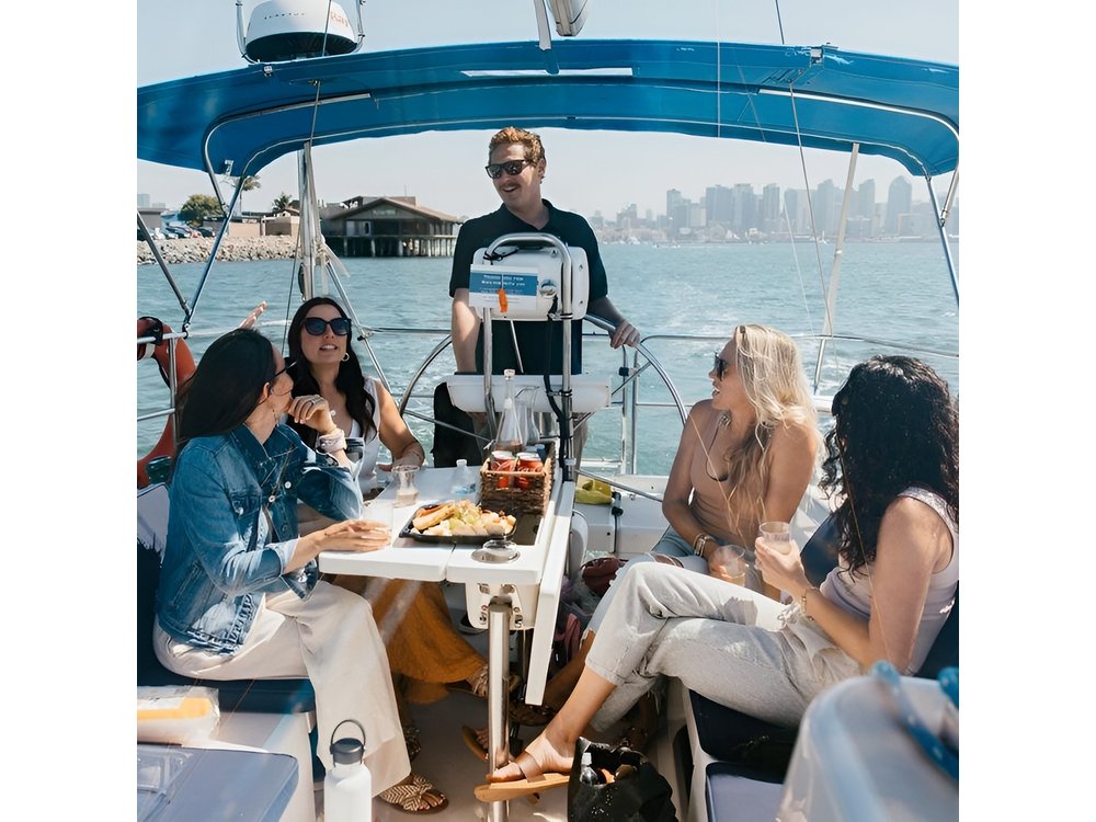 Daytime Sailing Along San Diego's Skyline