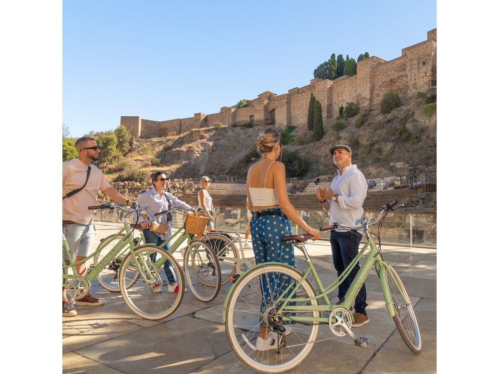Málaga: Highlights, Hidden Gems and Coast Vintage Bike Tour
