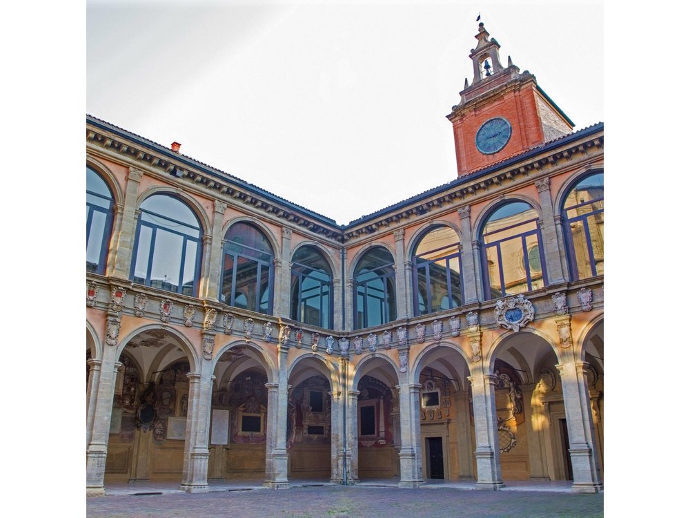 Archiginnasio Small Group Guided Tour in Bologna