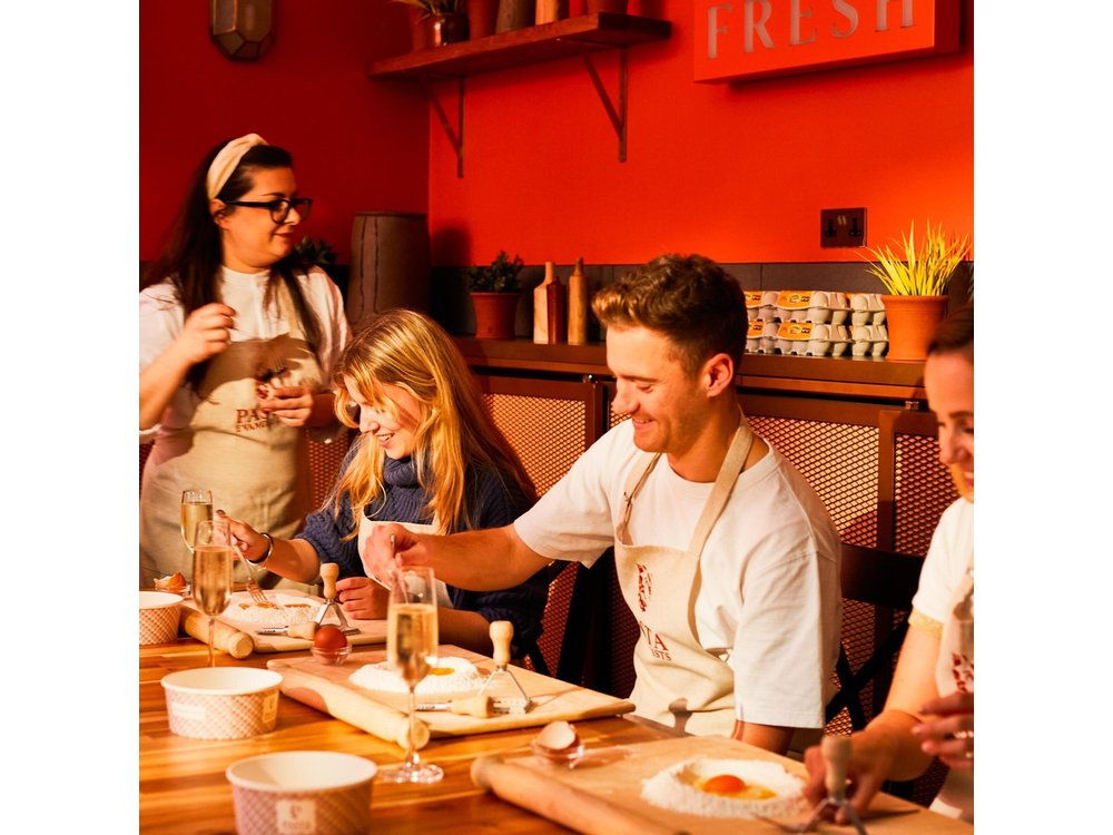 Pasta-Making & Unlimited Prosecco in London