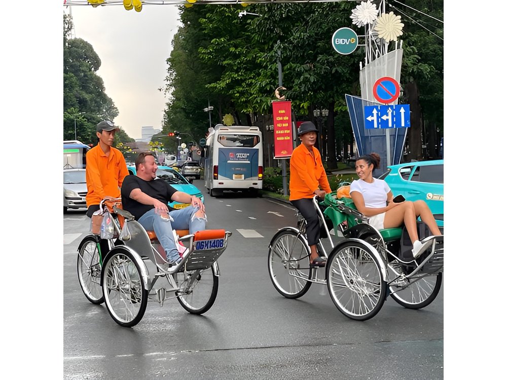 Ho Chi Minh City Sightseeing Panoramic Cyclo Private Tour
