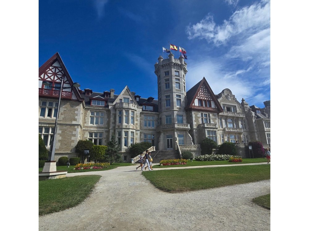 Peninsula and Magdalena Palace in Santander