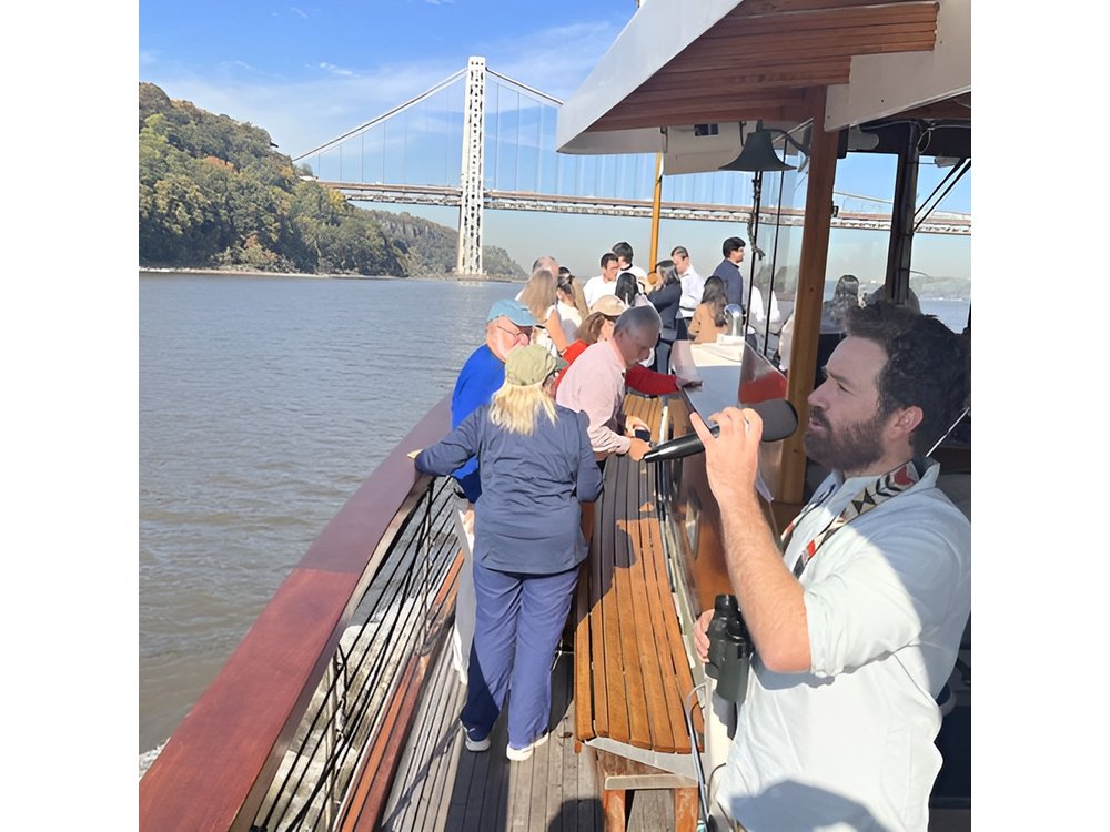 Grand Palisades Fall Foliage Cruise in New York