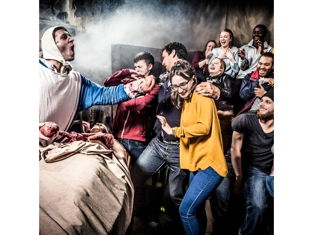 London Dungeon Entry & Westminster Walking 3 Hour Tour