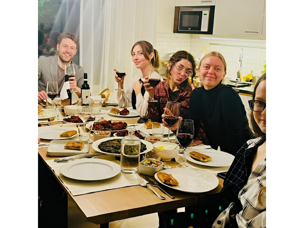 Traditional Persian Cooking Class in Stockholm with a Local