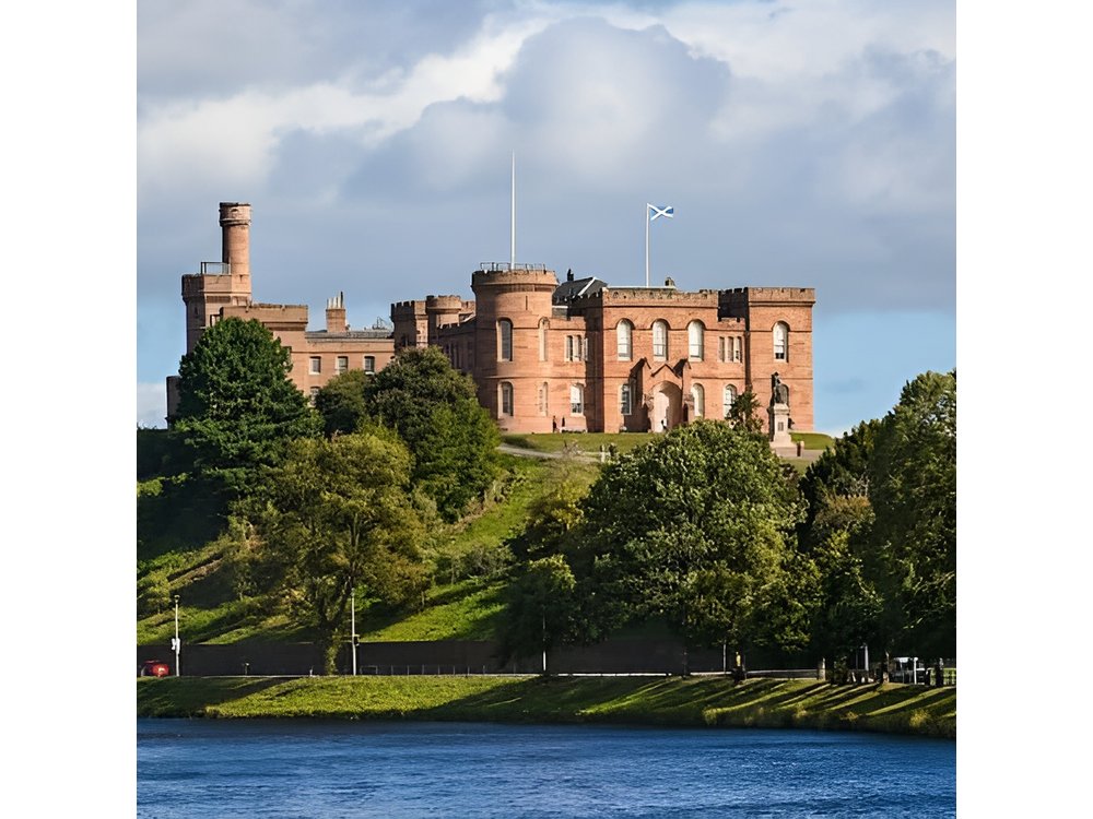 Invergordon Shore Excursion: Inverness, Cawdor Castle & Whisky