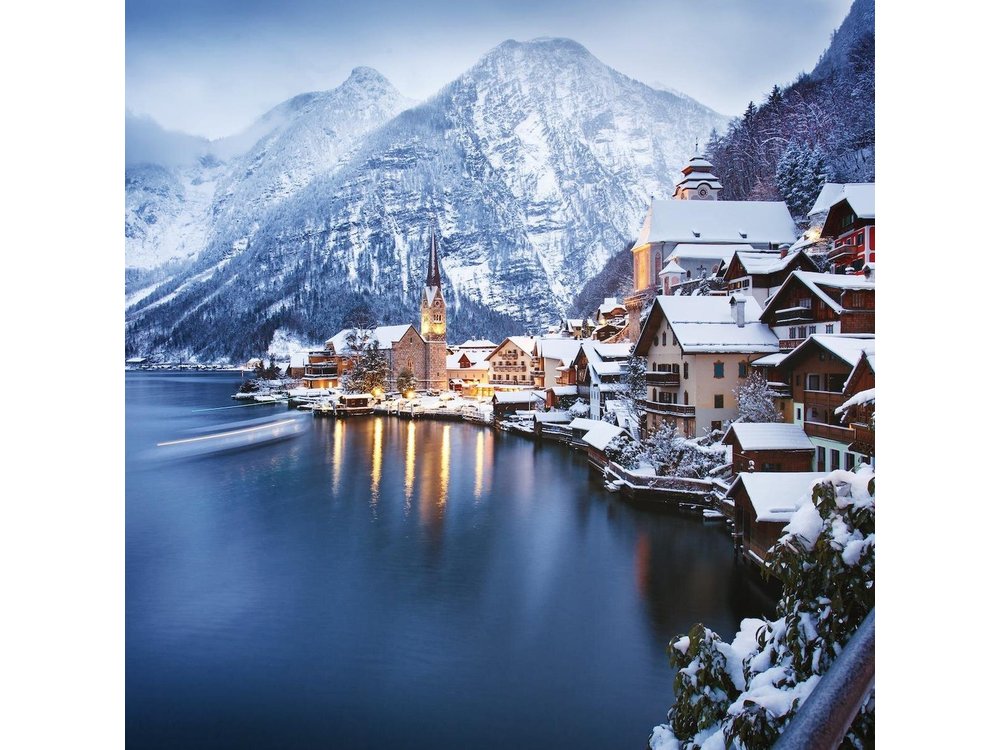 Private tour from Salzburg to Mondsee - St Gilgen - Hallstatt